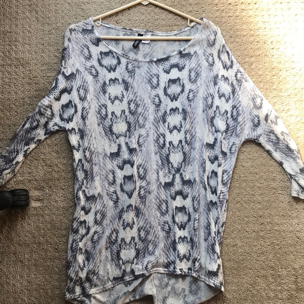 H&M 3/4 Length Sleeve Shirt